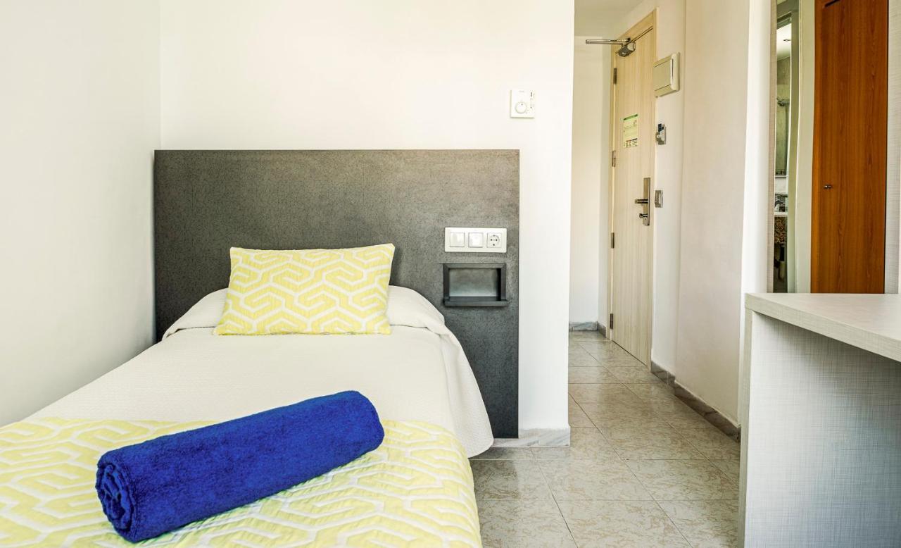 Globales Torrenova (Adults Only) Hotel Magaluf  Bagian luar foto